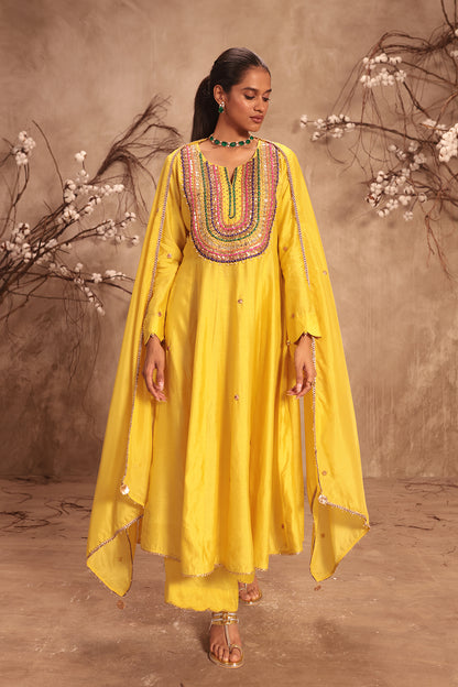Nazakat Yellow Kalidaar Set