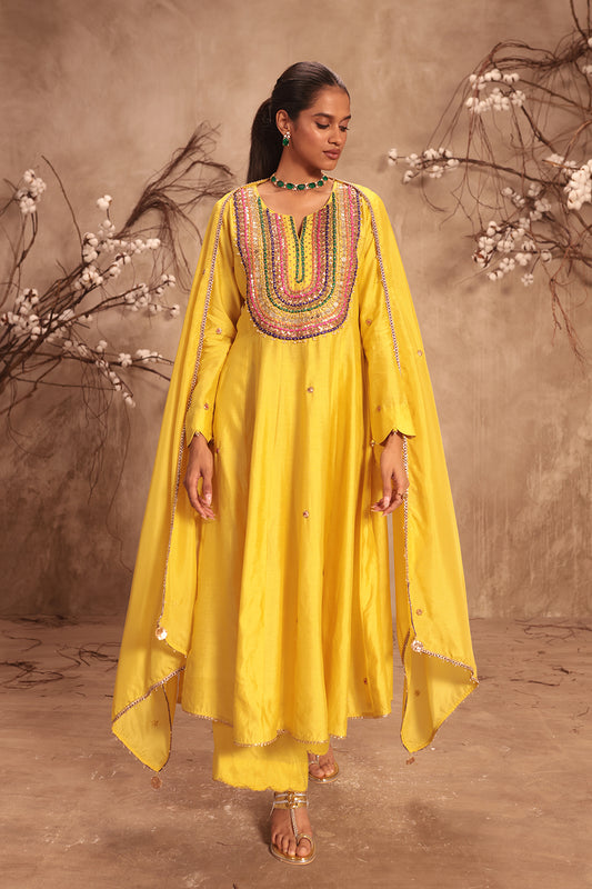Nazakat Yellow Kalidaar Set