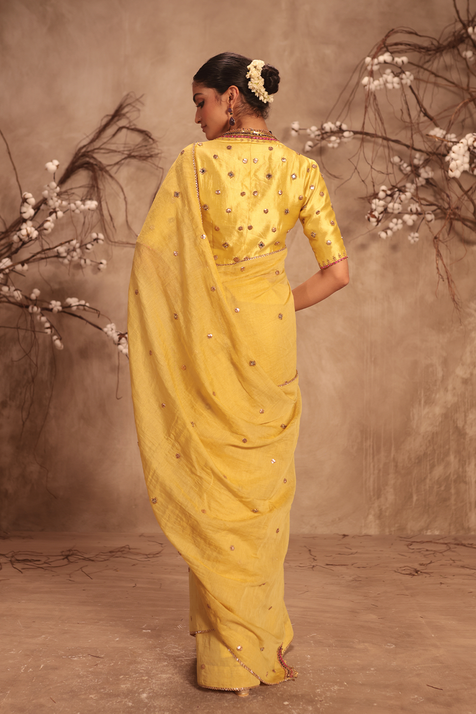 Nazakat Multicolor Yellow Scallop Saree Set