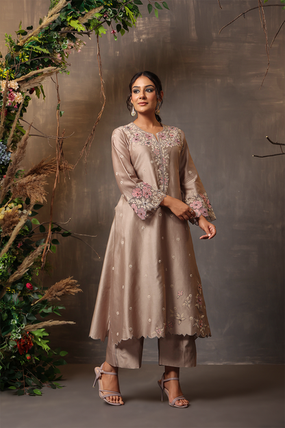 Gulshan Applique Kurta Set