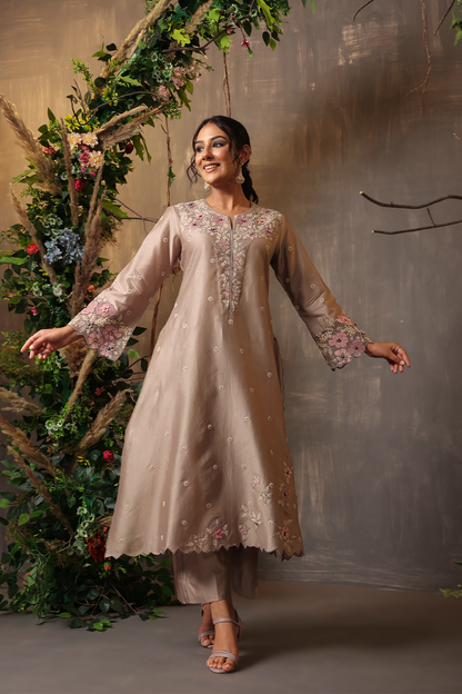 Gulshan Applique Kurta Set