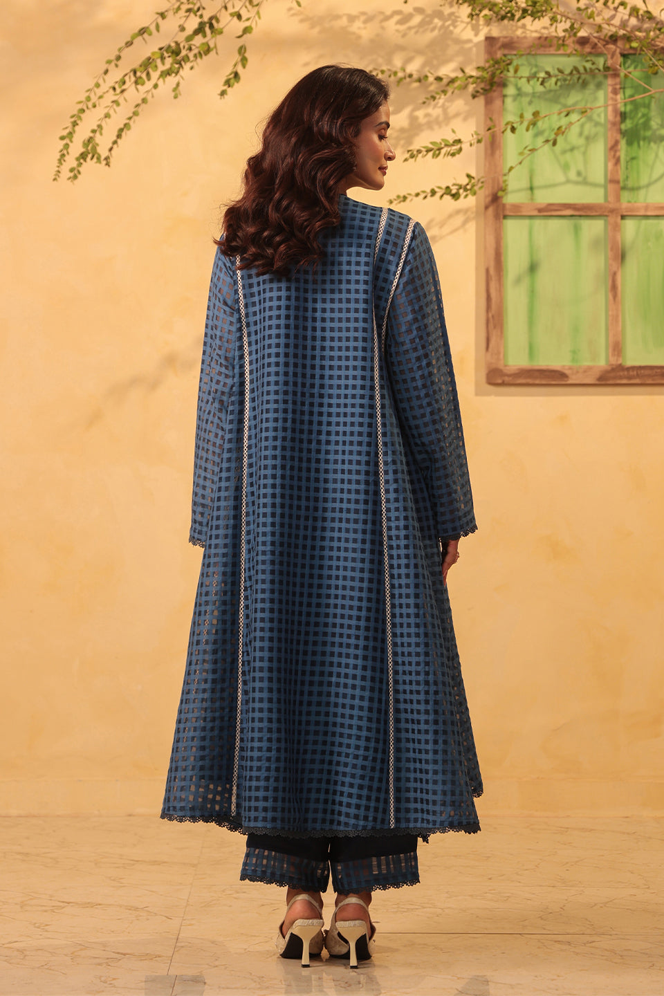 Vaayu Dark Blue Panelled Kalidar Set