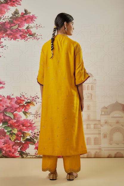 Riwayat Yellow Kaftan Set