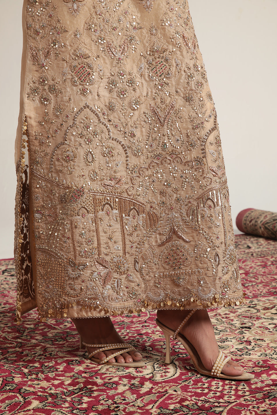 Zar:Rang Ivory Heavy Jaal Kaftan Set