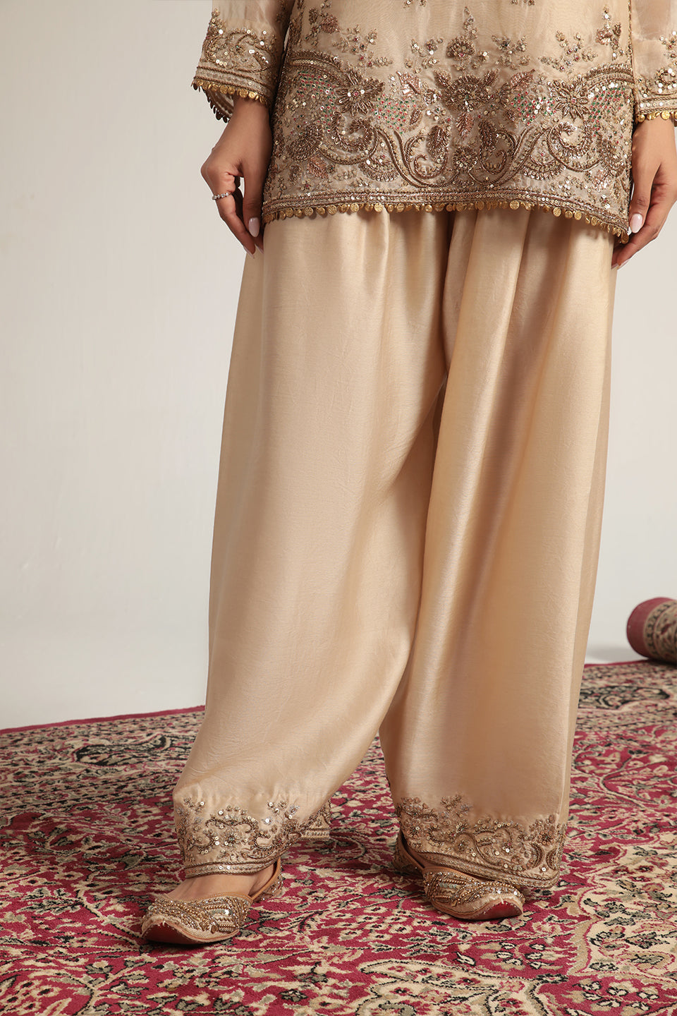 Zar:Rang Short Farshi Kurta Set