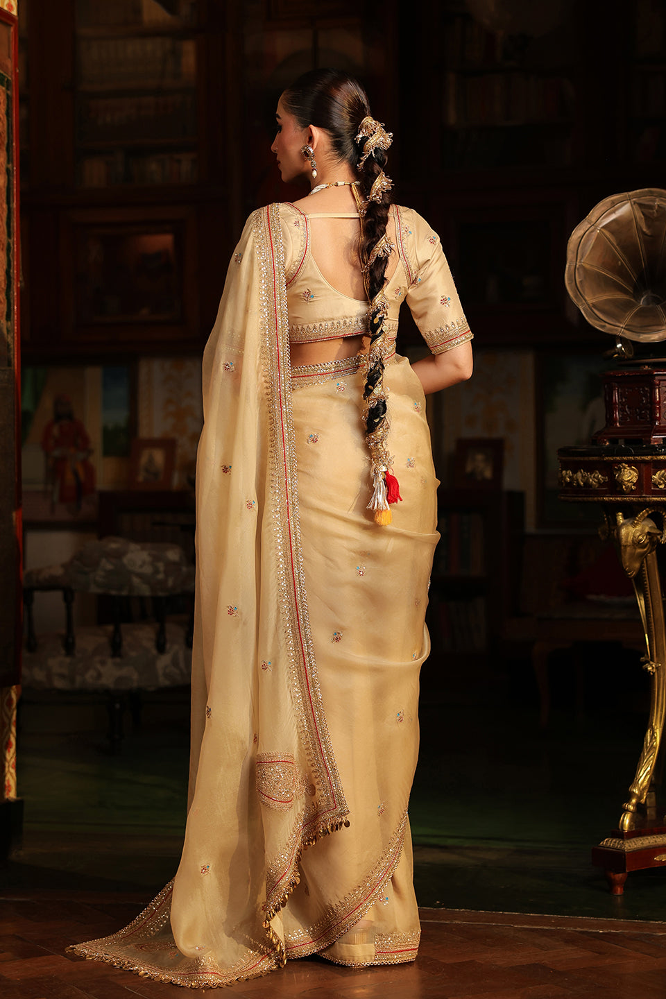Ahista Ivory Patti Buta Saree Set