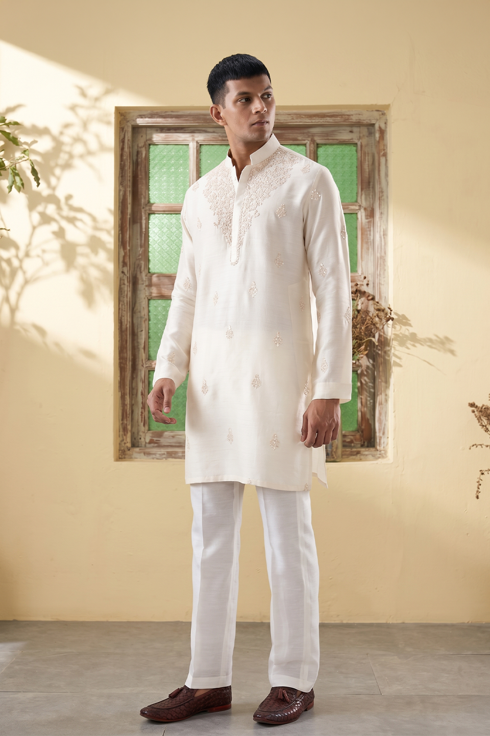 Vaayu Ivory Resham Tikki Butti Embroidered Kurta Set