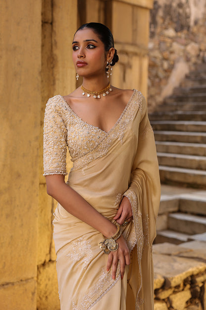 Vaayu Beige Bail Buti Saree Set