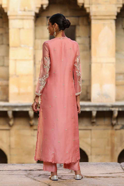 Vaayu Pink Phool Patti Kurta Set