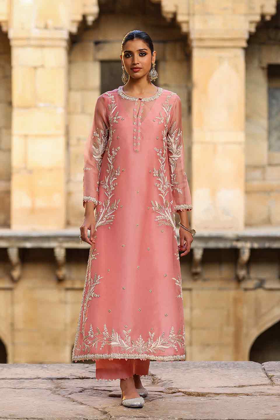 Vaayu Pink Phool Patti Kurta Set