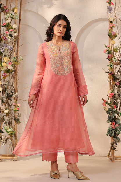 Vaayu Pink Applique Yoke Kurta Set