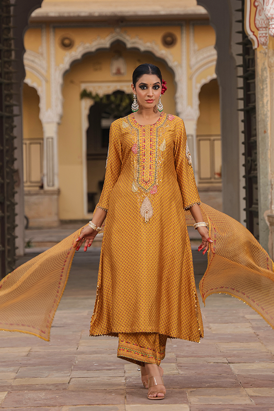 Cheent Print Heavy Neck Kurta Set
