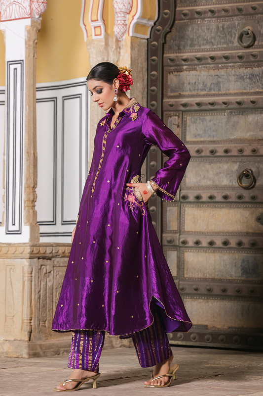 Cheent Embroidery Solid Collar Pocket Kurta Set