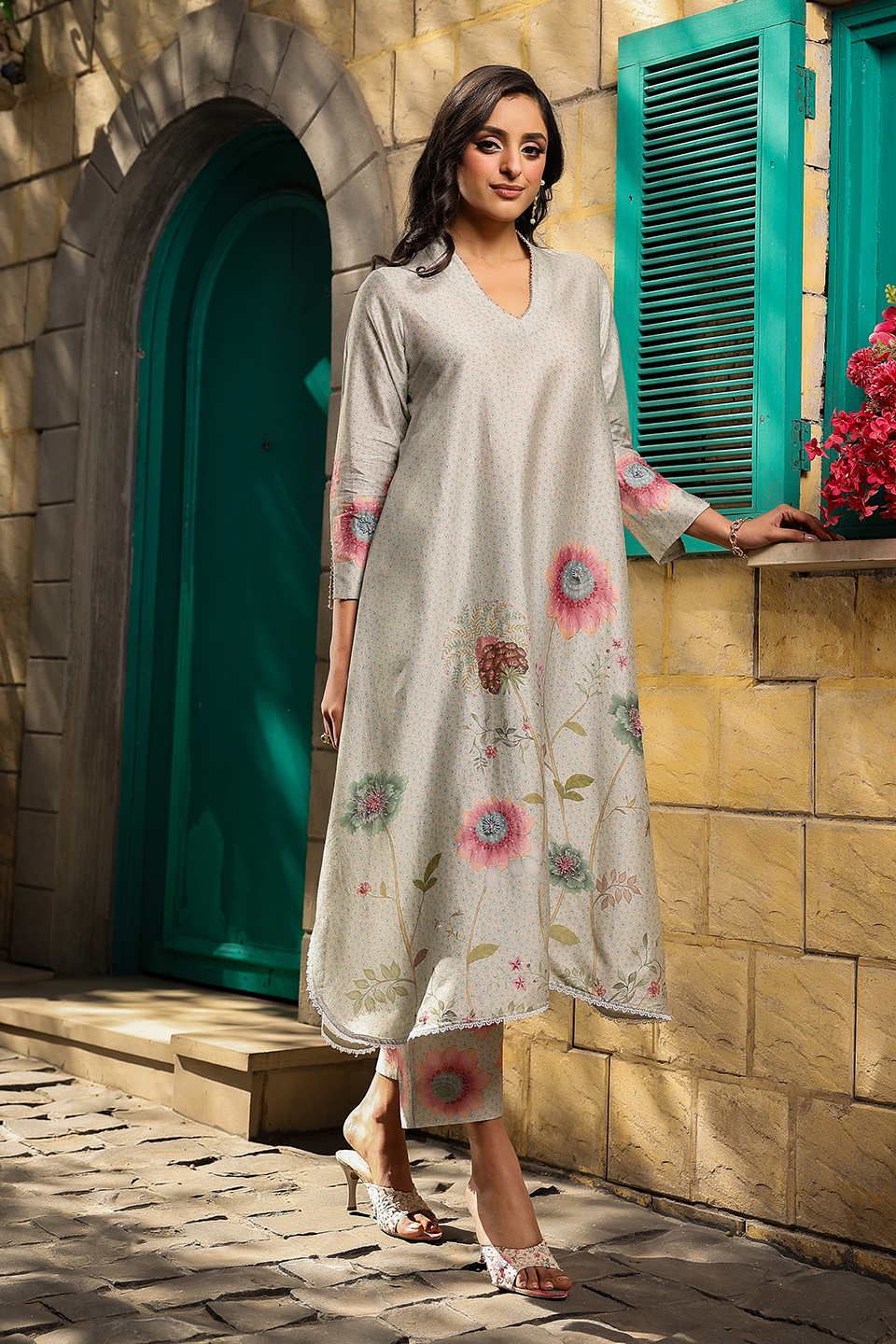 Mughal Phool Kurta Set