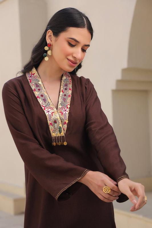 Brown Paisley V Neck Top