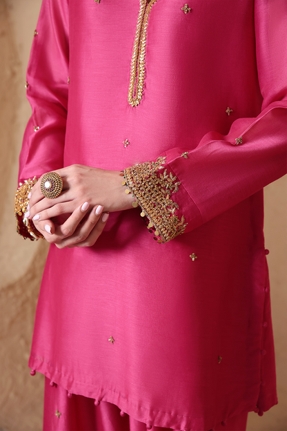 Mehrang Pink Short Buti Kurta Set