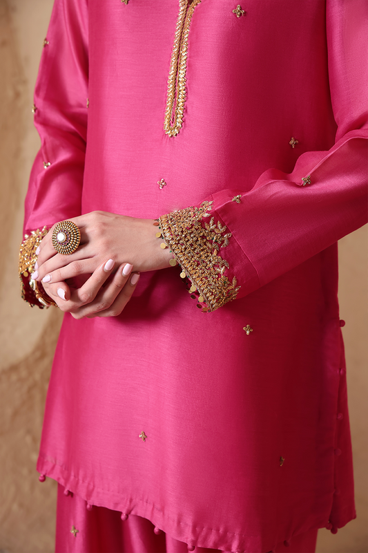 Mehrang Pink Short Buti Kurta Set