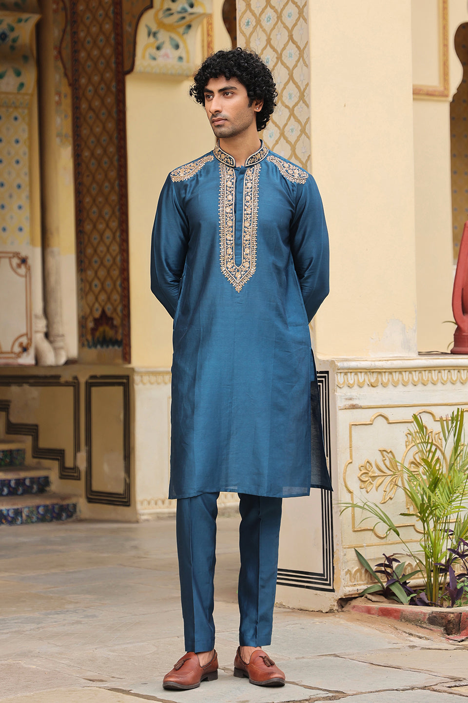 Ahista Blue Ambi Buta Kurta Set