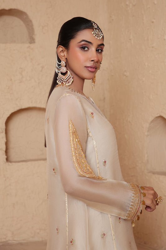 Mehrang Ivory Short Pheran Kurta Set