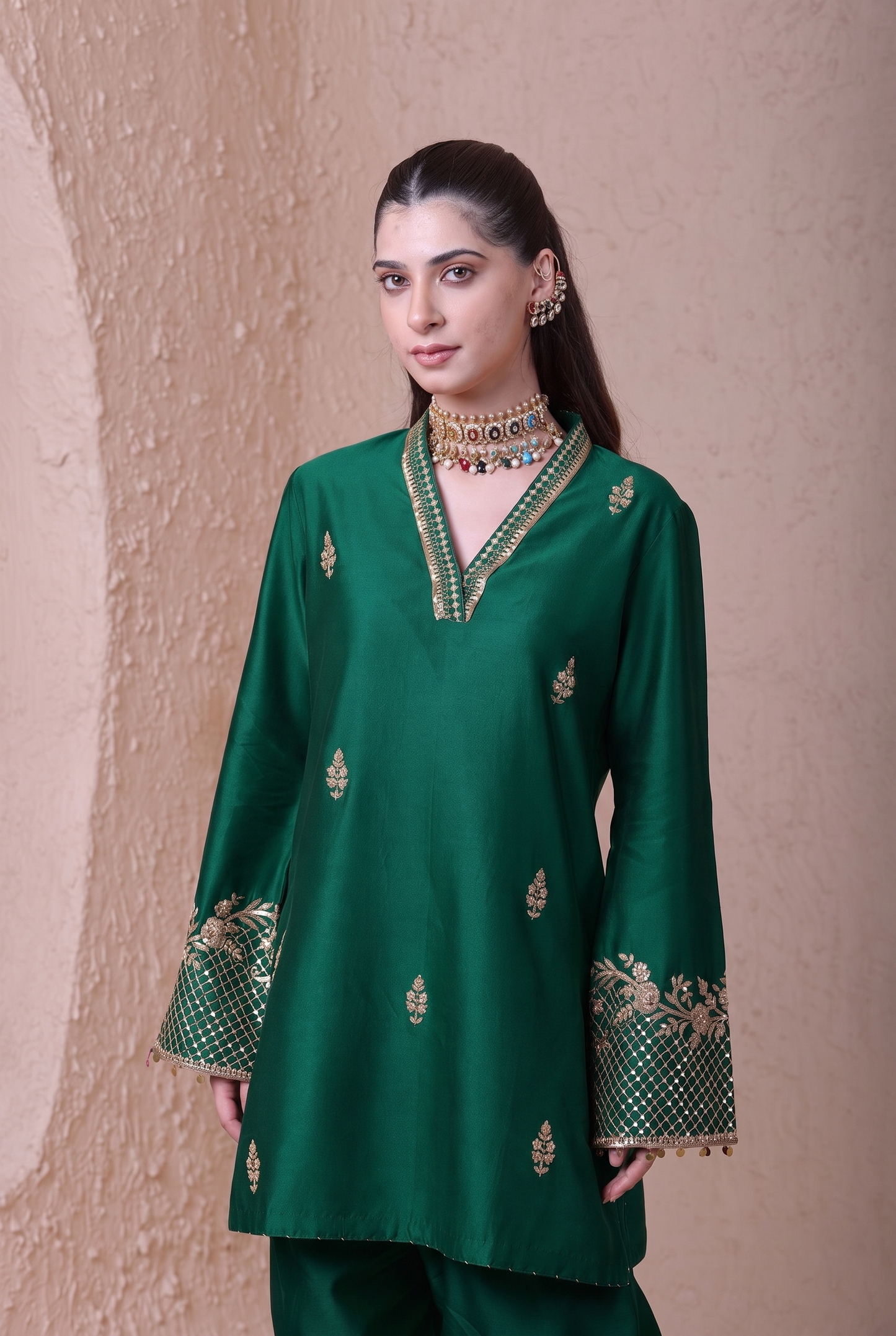 Rangrez Green V Neck Short Kurta Set