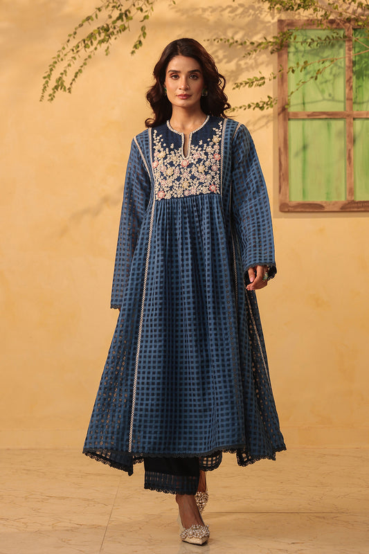 Vaayu Dark Blue Panelled Kalidar Set