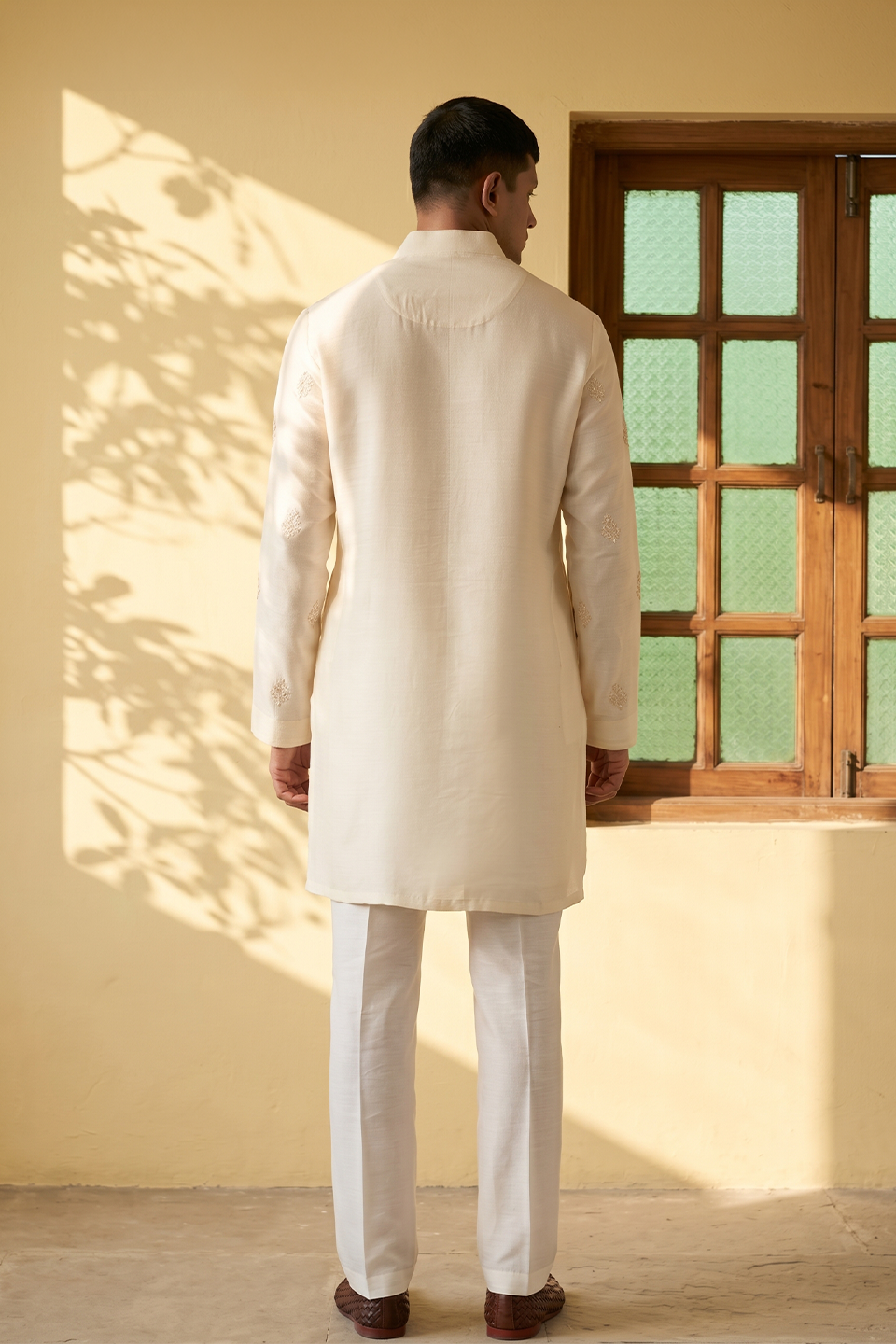 Vaayu Ivory Resham Tikki Butti Embroidered Kurta Set