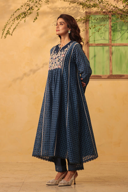 Vaayu Dark Blue Panelled Kalidar Set