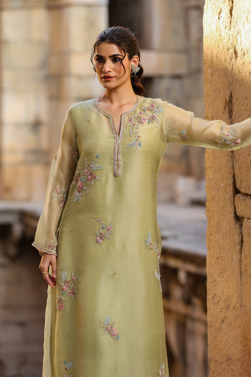 Vaayu Green Phool Kurta Set