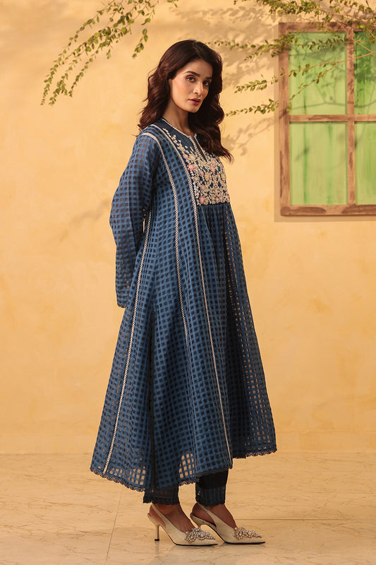 Vaayu Dark Blue Panelled Kalidar Set