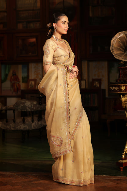 Ahista Ivory Patti Buta Saree Set