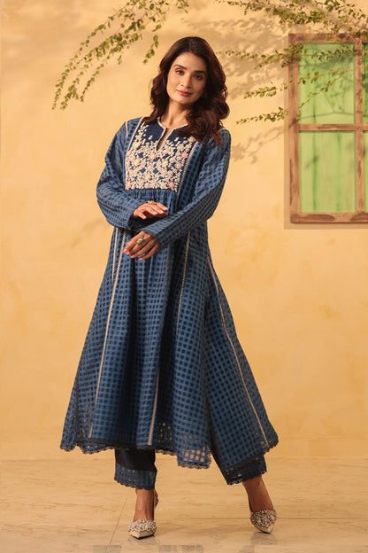 Vaayu Dark Blue Panelled Kalidar Set