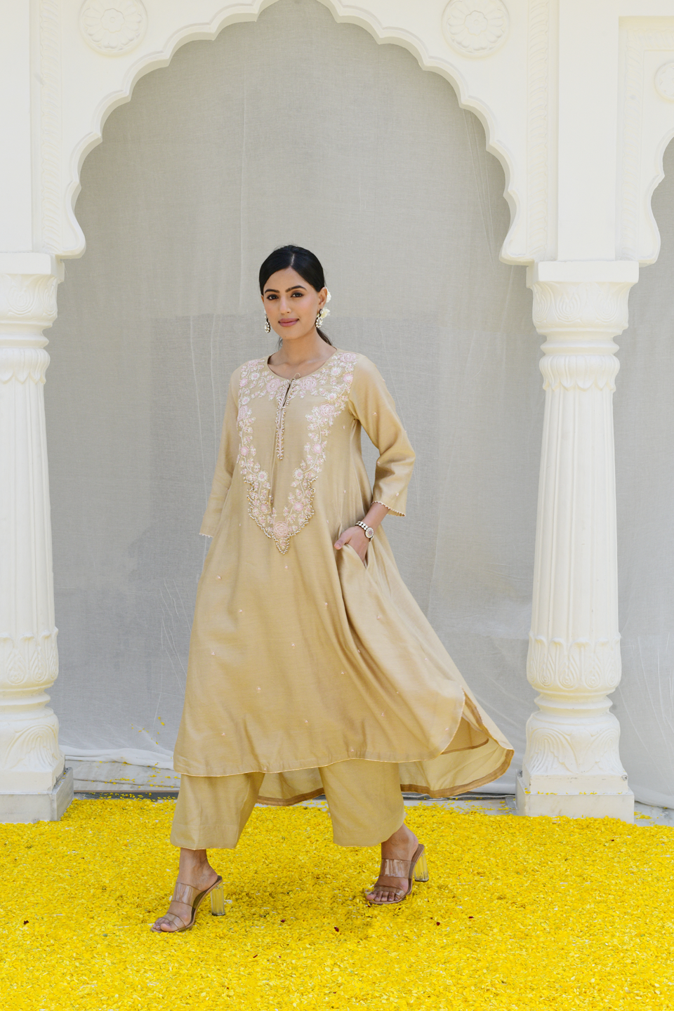 Ivory Roselyn Neck Embroidery Kurta Set