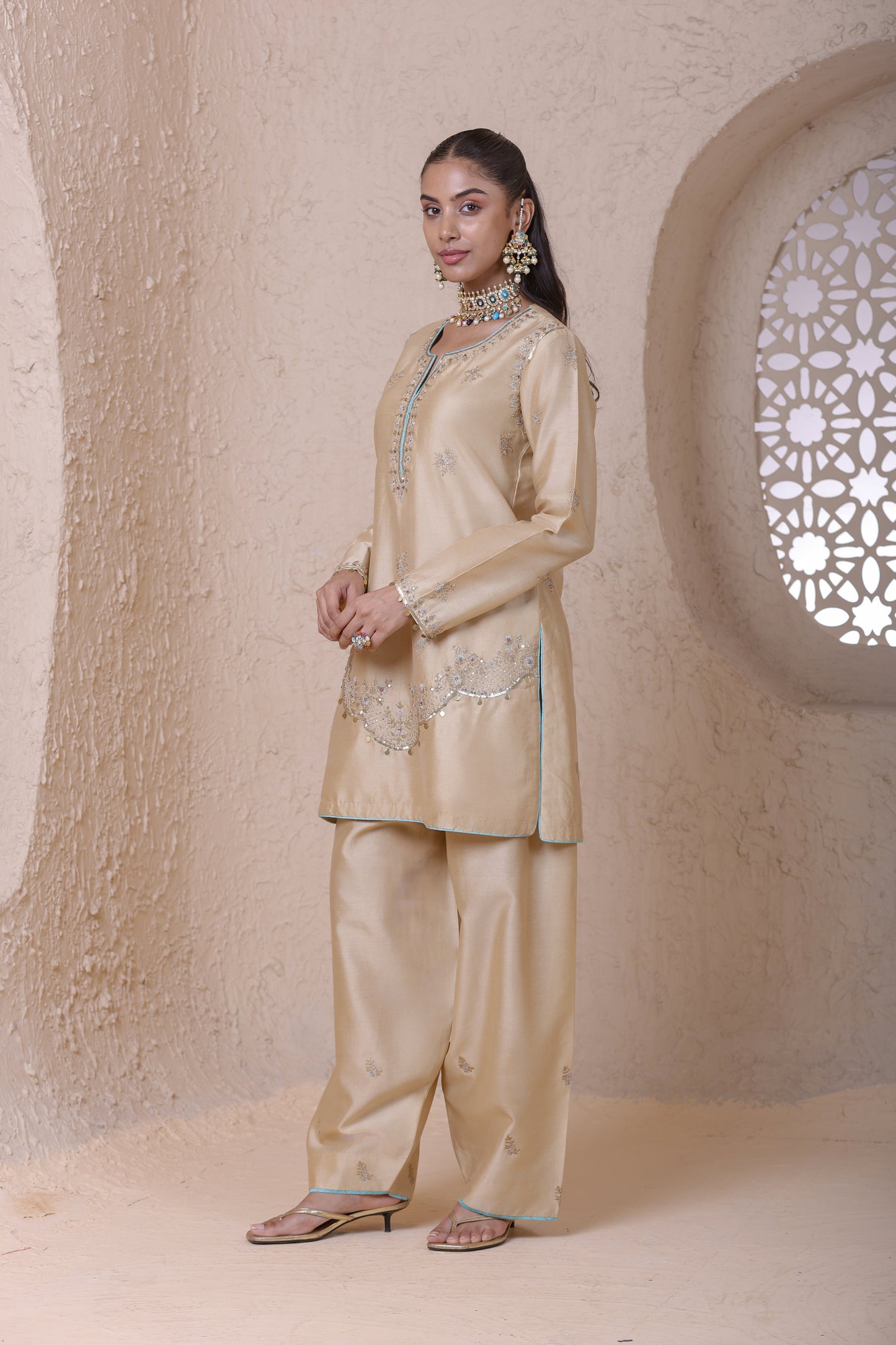 Rangrez Ivory Scallop Short Kurta Set