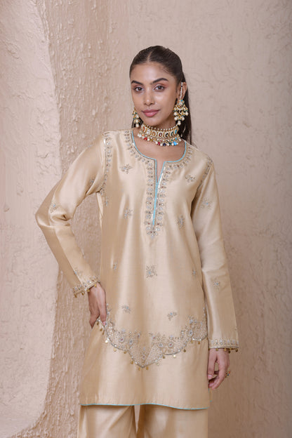 Rangrez Ivory Scallop Short Kurta Set