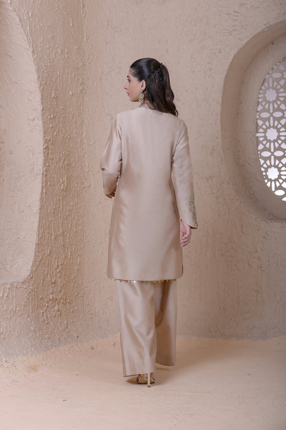 Rangrez Ivory Aari dori Short Kurta Set