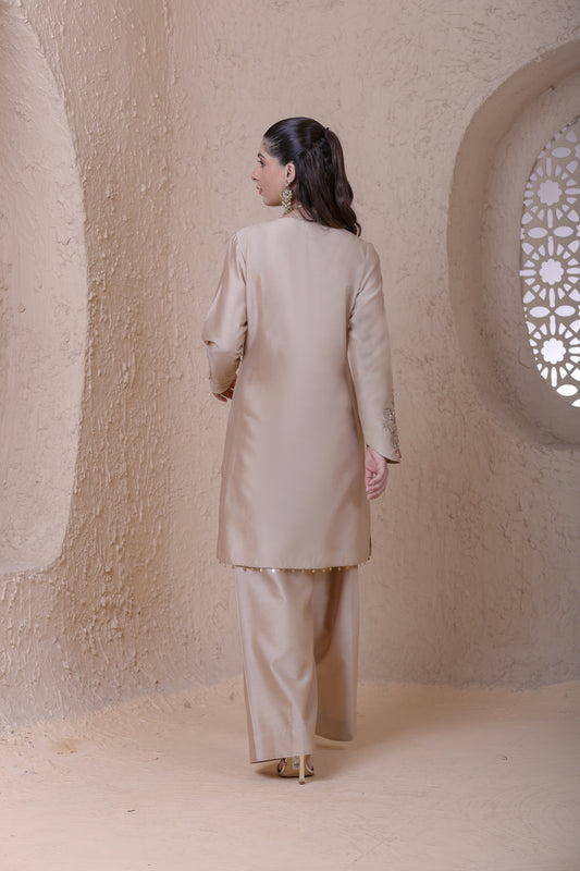 Rangrez Ivory Aari dori Short Kurta Set