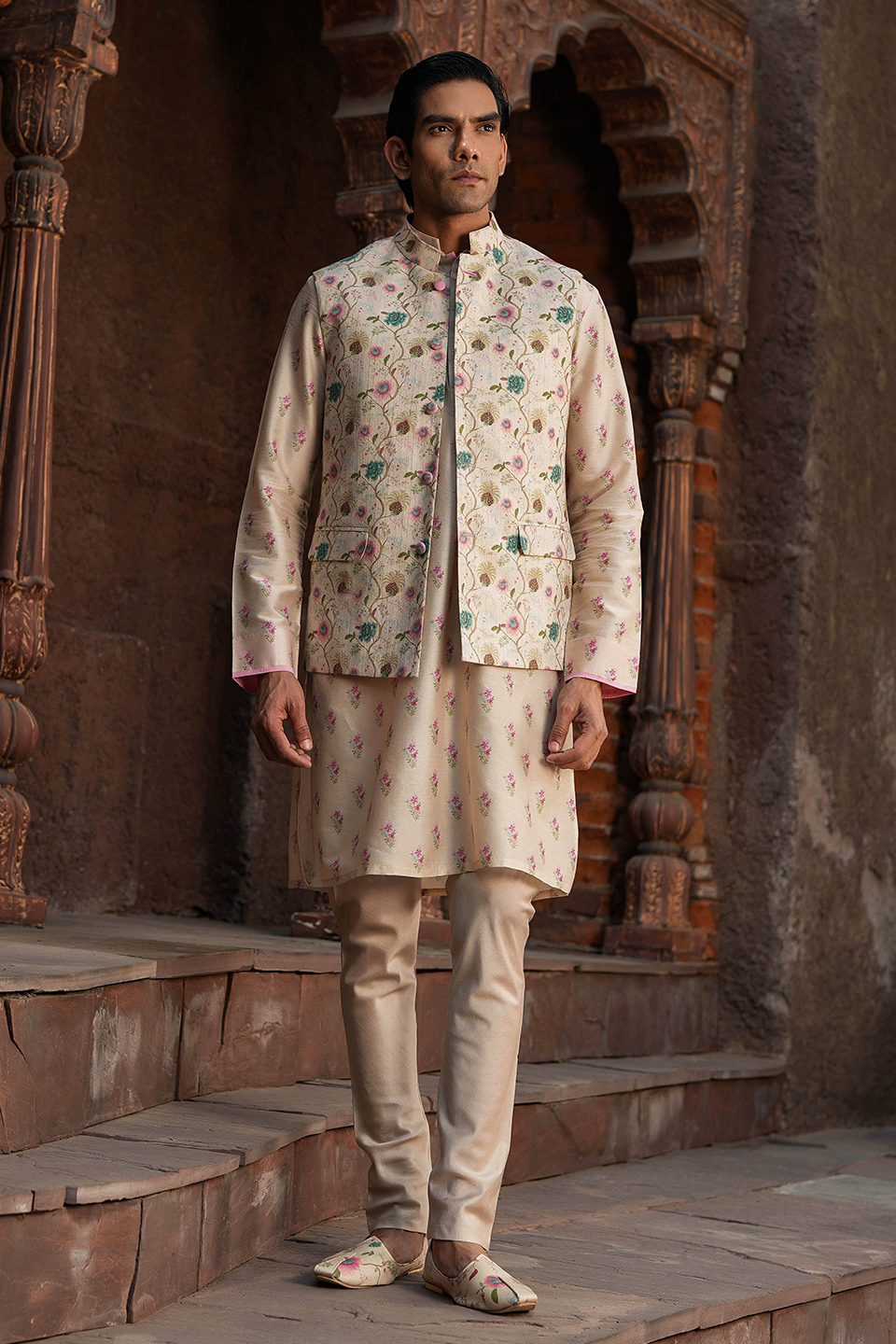 Ivory Mughal Printed Bandi & Kurta Set