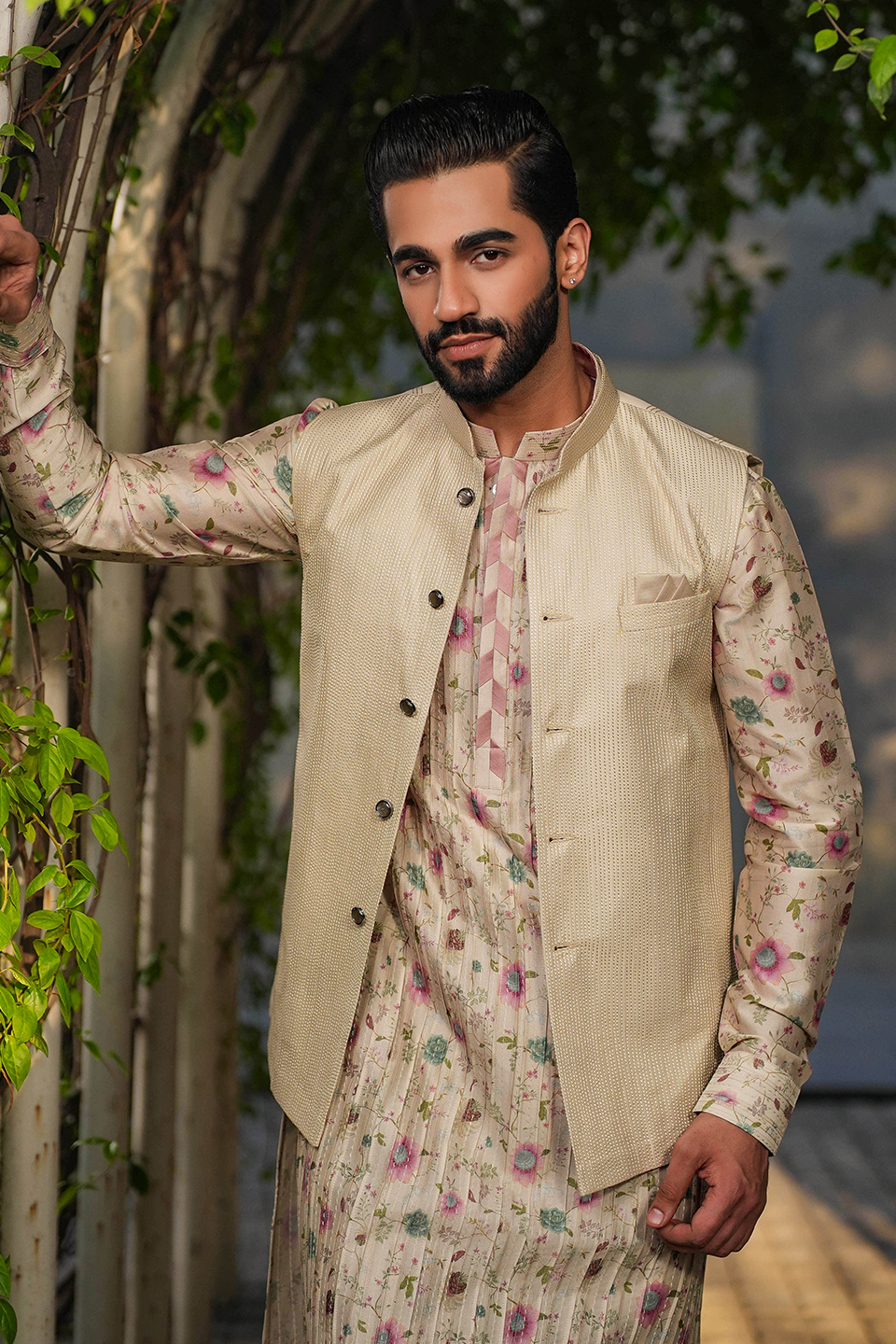 Ivory Mughal Embroidered Bandi & Pleated Kurta Set