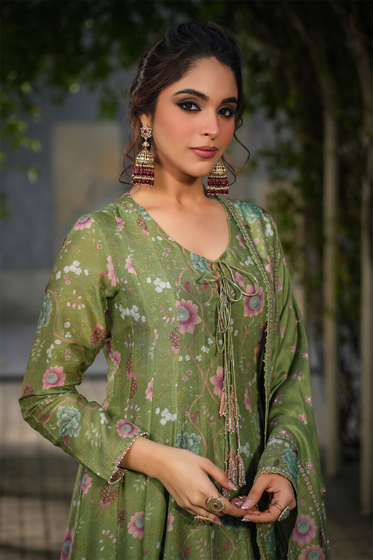 Mughal Bano Kalidar Set