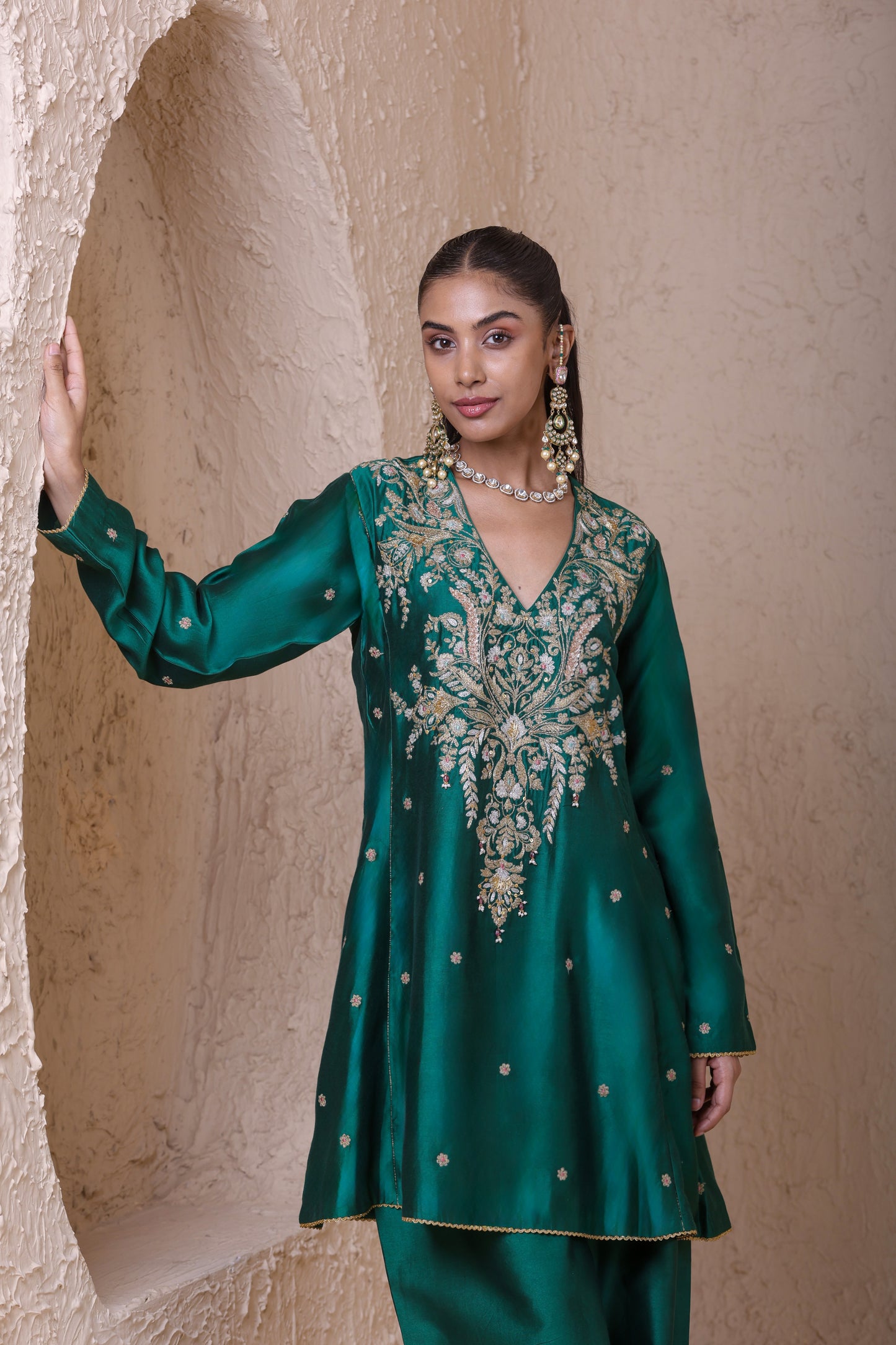 Rangrez Green Short Pheran Kurta set