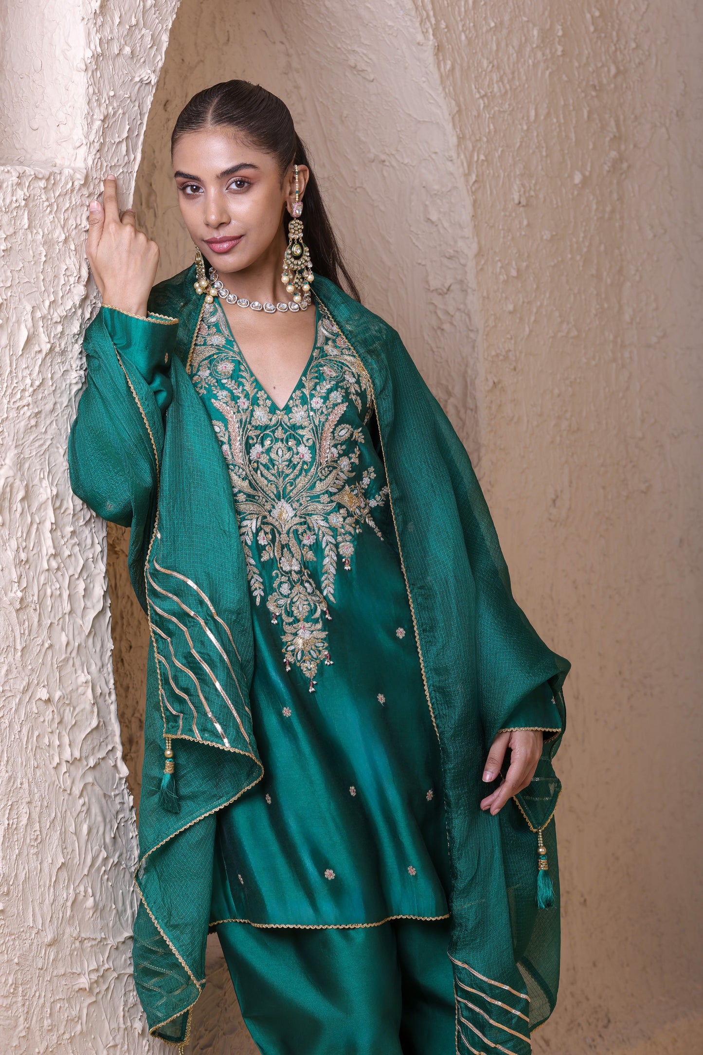 Rangrez Green Short Pheran Kurta set