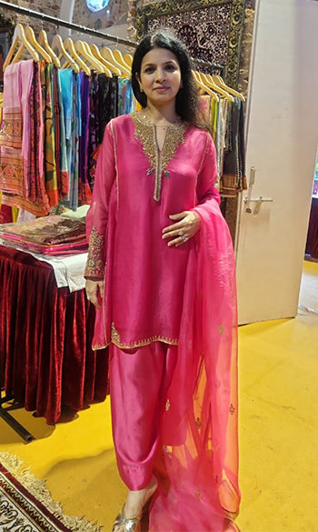 Ahista Pink Pheran Short Kurta Set