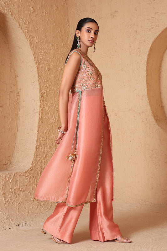 Mehrang Peach Tie-up Sleeveless Kurta Set