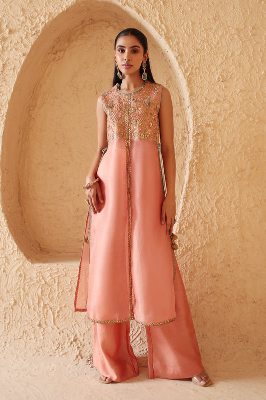 Mehrang Peach Tie-up Sleeveless Kurta Set