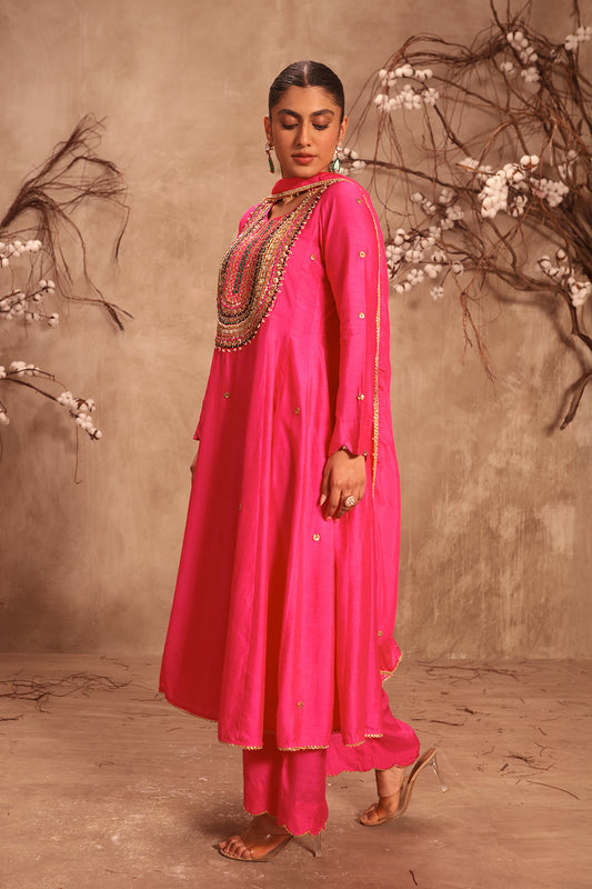 Nazakat Hot Pink Kalidaar Set