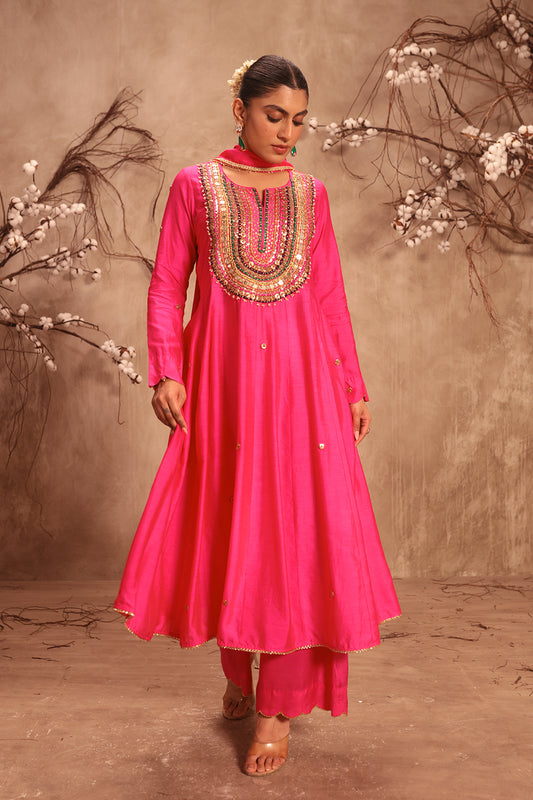 Nazakat Hot Pink Kalidaar Set