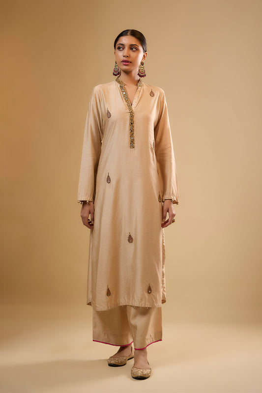 Nazakat Ivory Applique Kurta Set