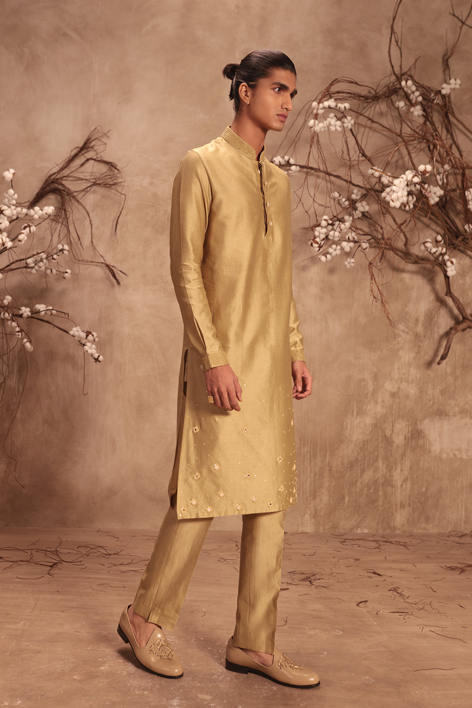 Nazakat Light Green Mirror Butti Kurta Set