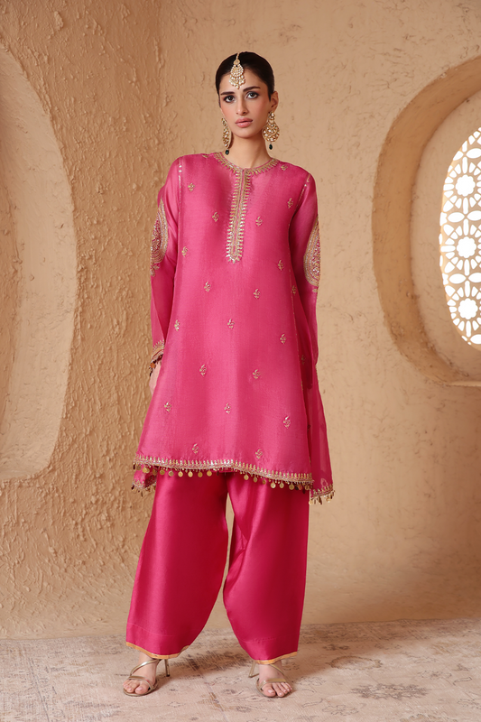 Mehrang Pink Short Pheran Kurta Set