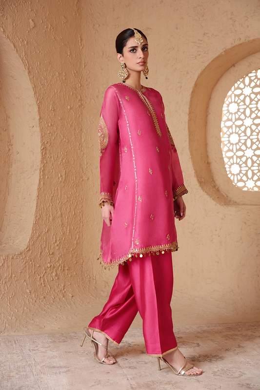 Mehrang Pink Short Pheran Kurta Set
